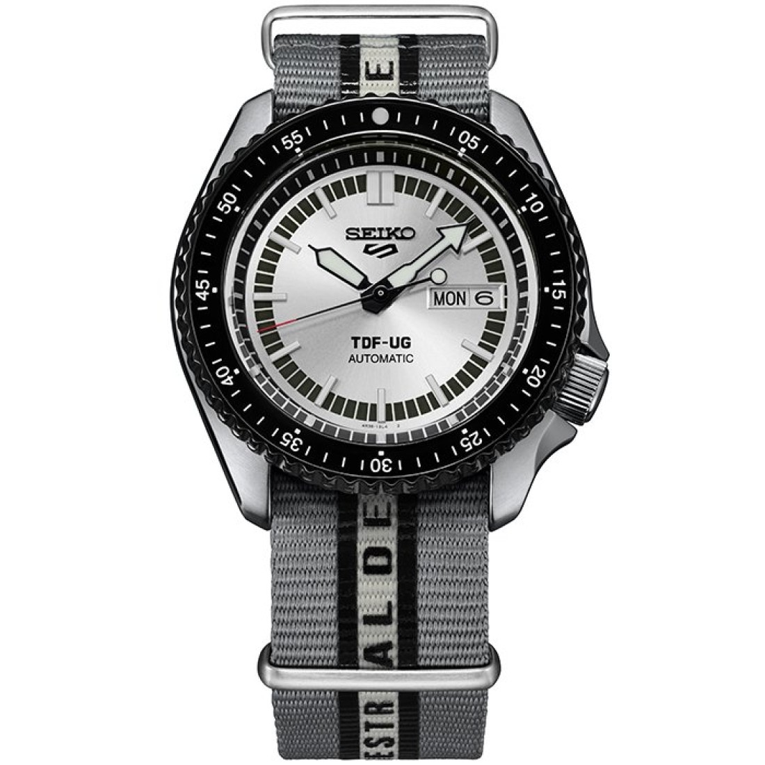 Seiko 5 Sports SBSA195