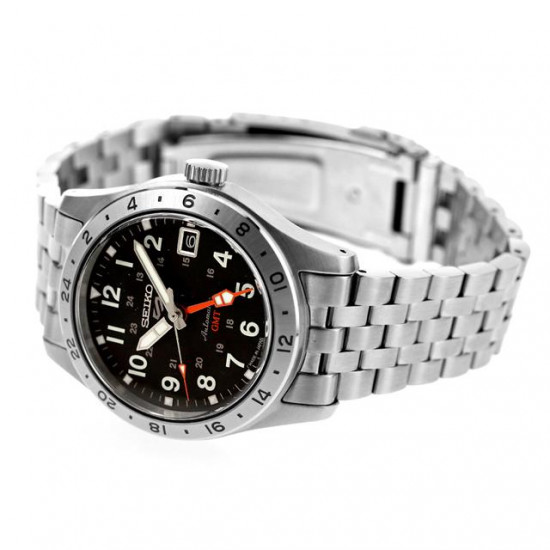 Seiko 5 Sports SBSC011 Field GMT Street Style