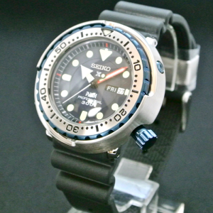 Seiko Prospex SBBN039 Quartz PADI Collaboration 300m Diver Seiko Prospex SBBN039 Quartz PADI Collaboration 300m Diver